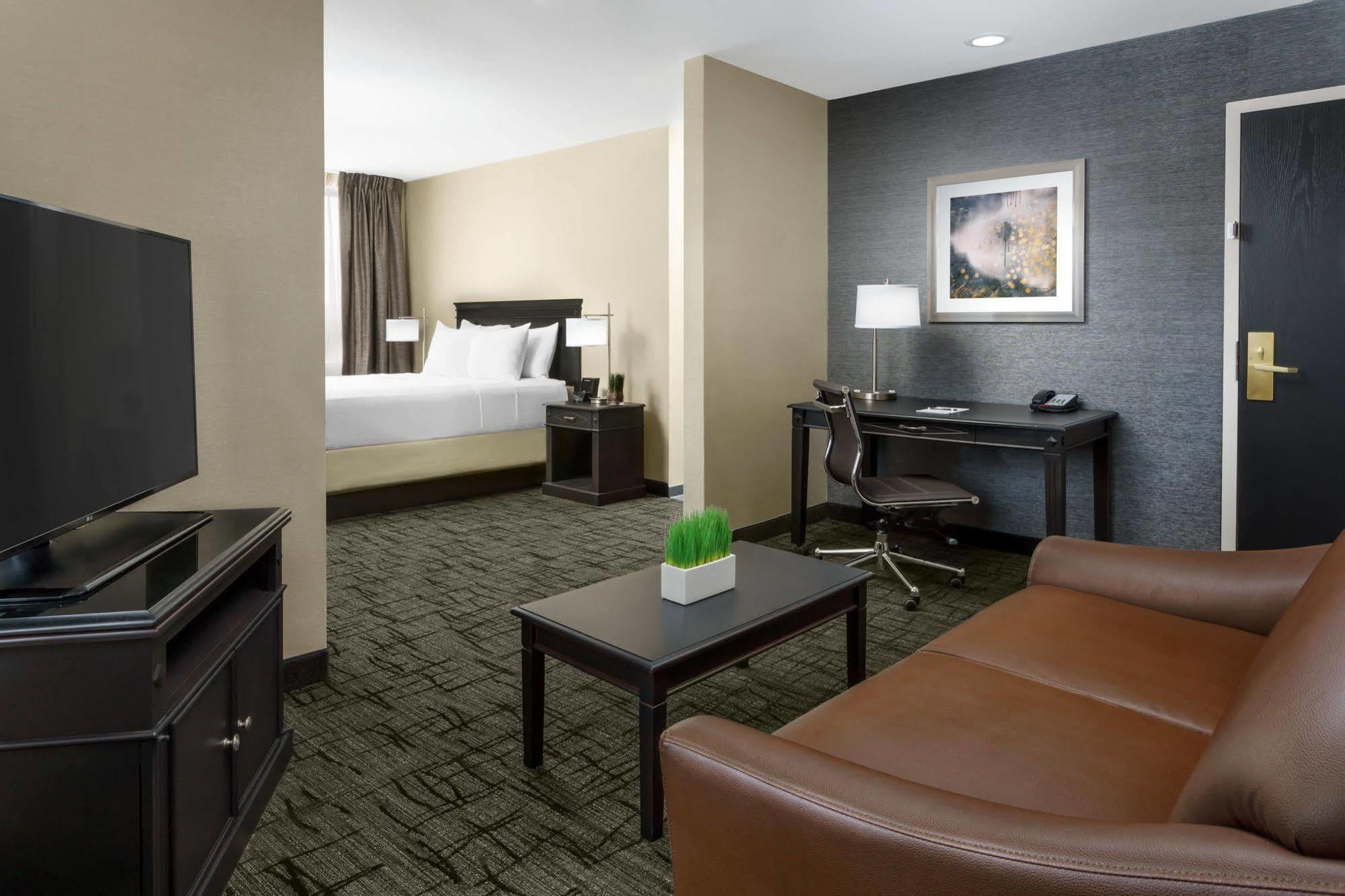 Radisson Hotel Valley Forge King of Prussia Exterior photo